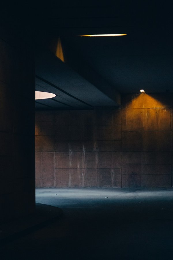 The importance of 6500K daylight for artists and designers