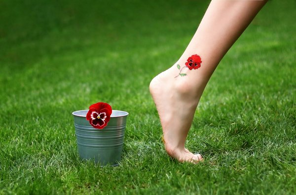 Flower tattoos: a timeless expression of beauty and meaning